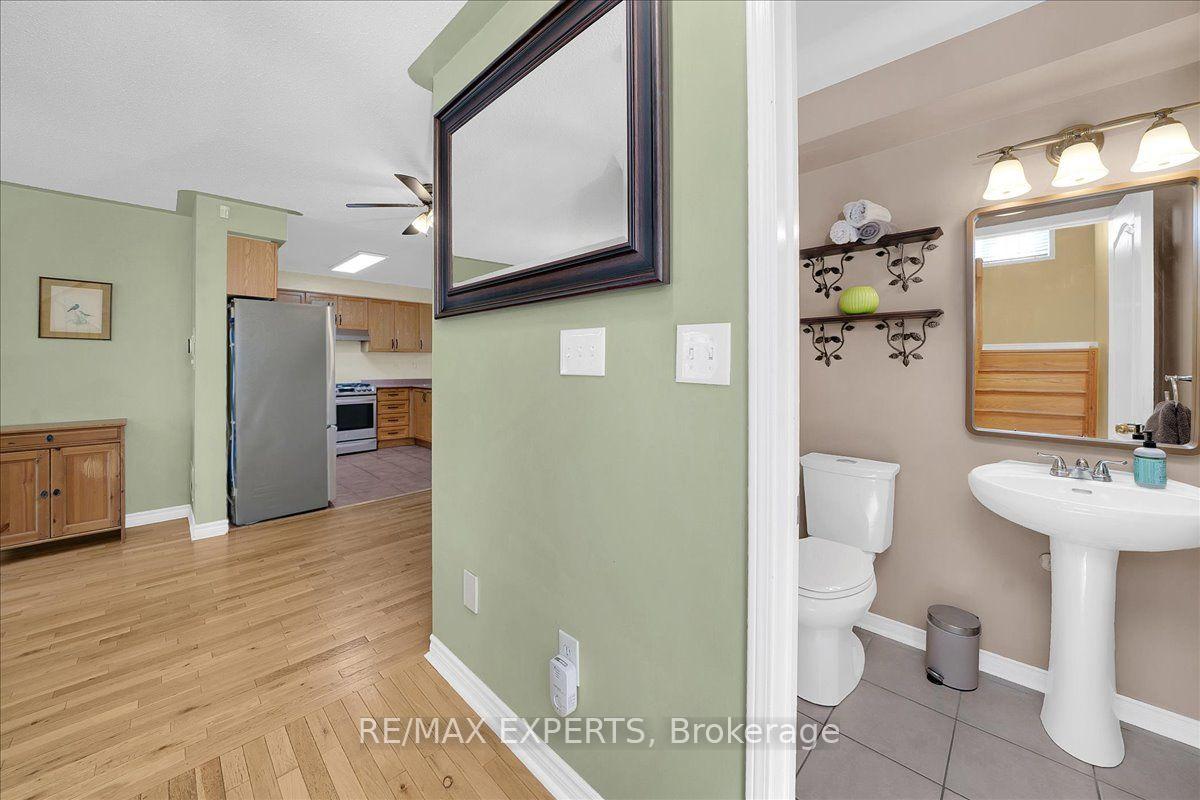 Photo 8 of 64 Knoll Haven Circle, Caledon, Bolton North — HOMEH