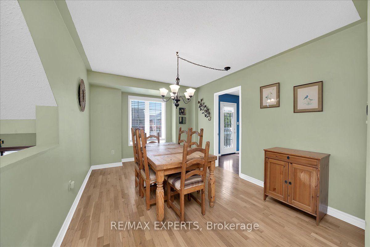 Photo 11 of 64 Knoll Haven Circle, Caledon, Bolton North — HOMEH