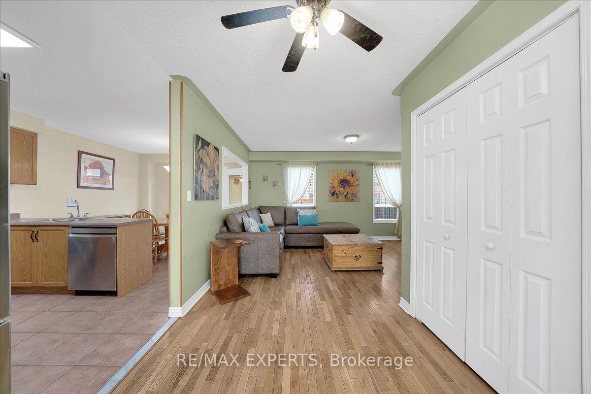 Photo 15 of 64 Knoll Haven Circle, Caledon, Bolton North — HOMEH