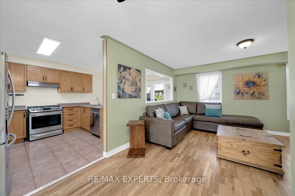 Photo 16 of 64 Knoll Haven Circle, Caledon, Bolton North — HOMEH