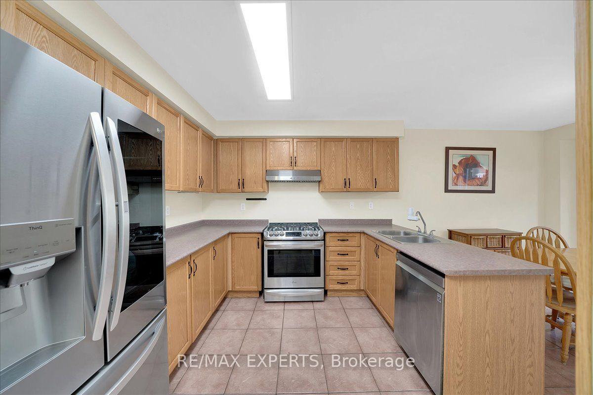 Photo 20 of 64 Knoll Haven Circle, Caledon, Bolton North — HOMEH