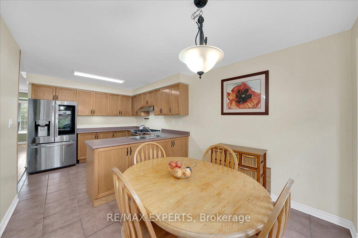 Photo 22 of 64 Knoll Haven Circle, Caledon, Bolton North — HOMEH
