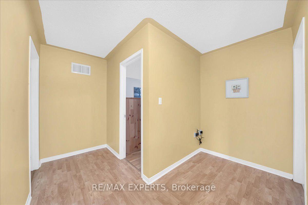 Photo 25 of 64 Knoll Haven Circle, Caledon, Bolton North — HOMEH