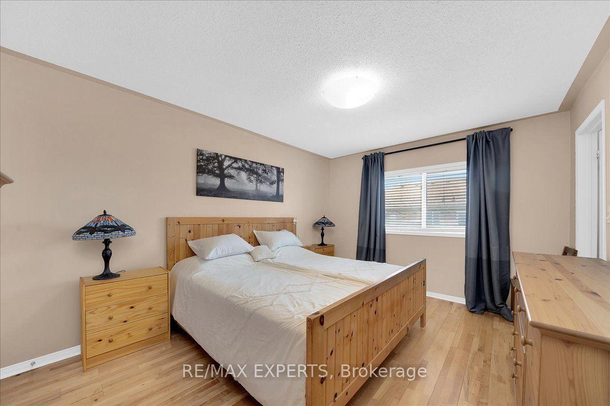 Photo 26 of 64 Knoll Haven Circle, Caledon, Bolton North — HOMEH