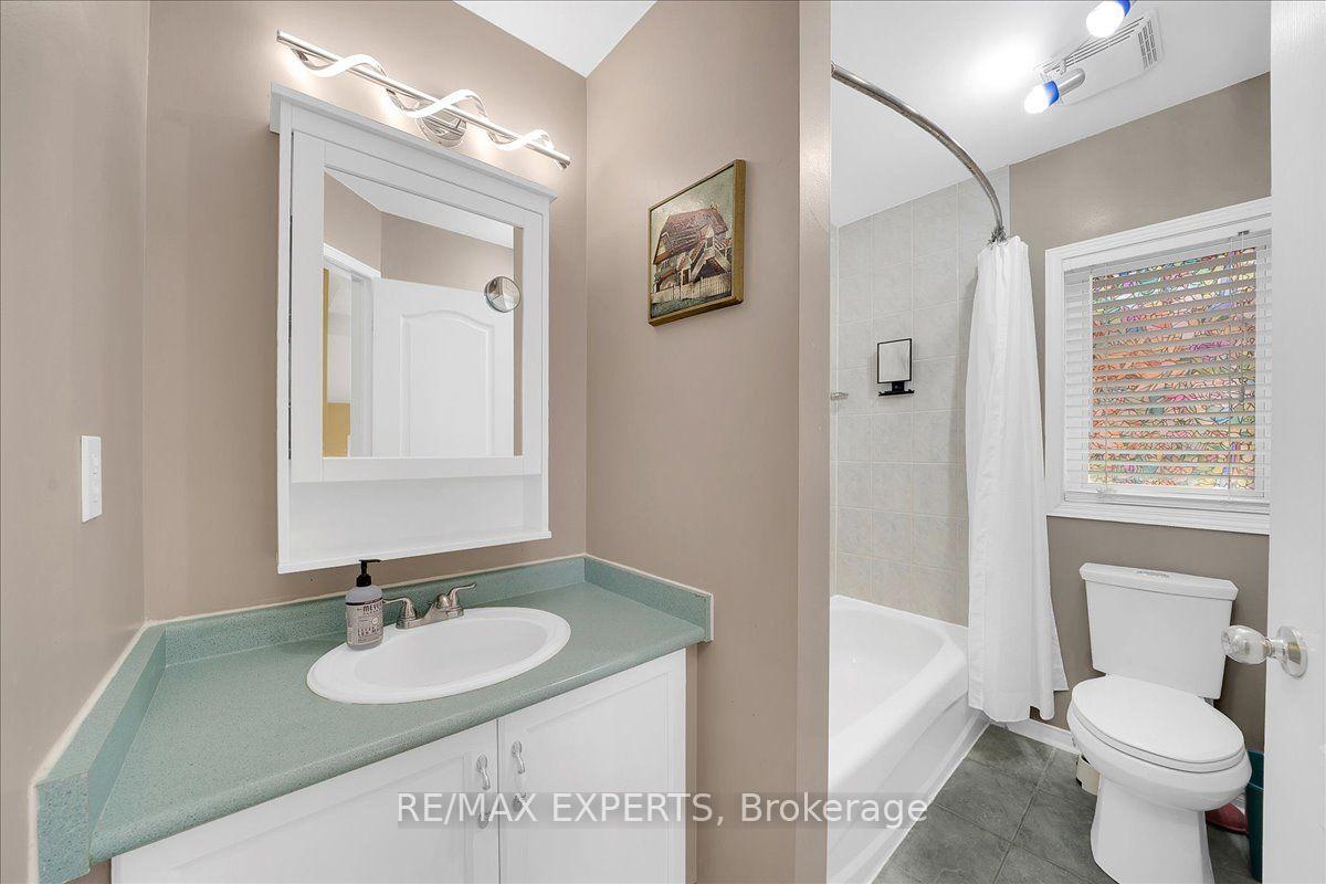 Photo 30 of 64 Knoll Haven Circle, Caledon, Bolton North — HOMEH
