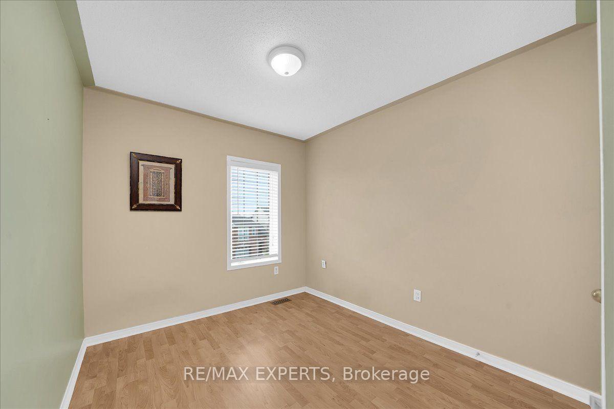 Photo 32 of 64 Knoll Haven Circle, Caledon, Bolton North — HOMEH