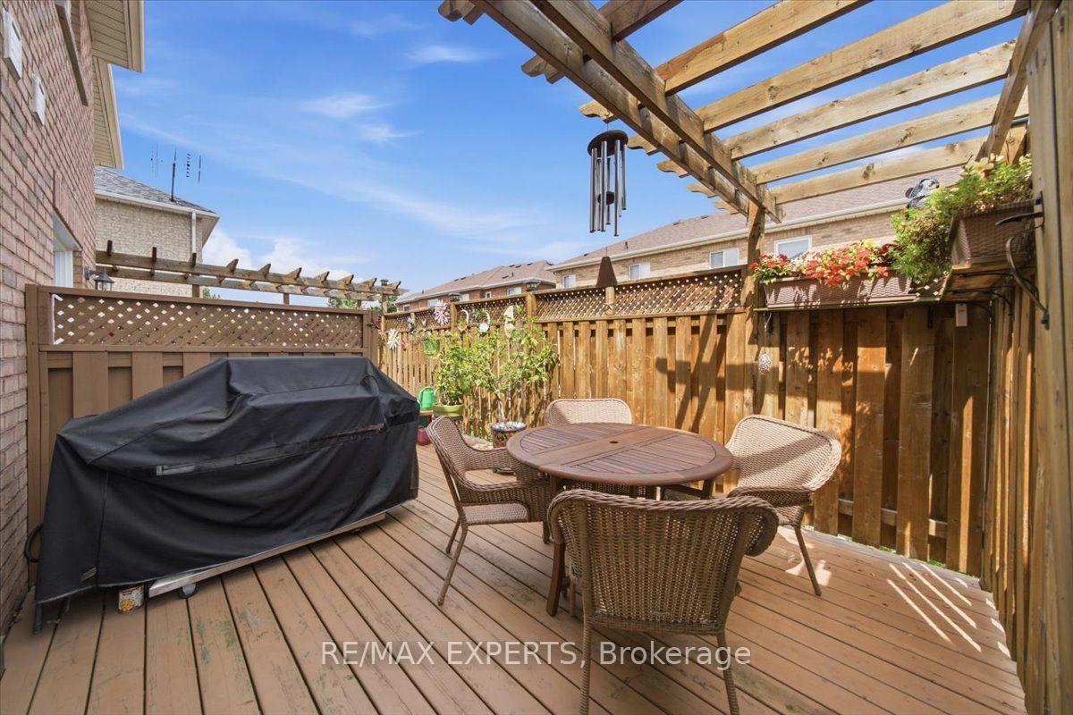 Photo 40 of 64 Knoll Haven Circle, Caledon, Bolton North — HOMEH