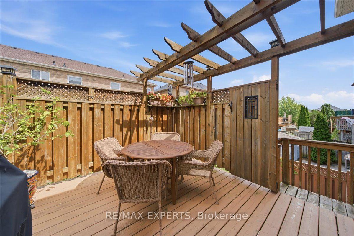 Photo 41 of 64 Knoll Haven Circle, Caledon, Bolton North — HOMEH