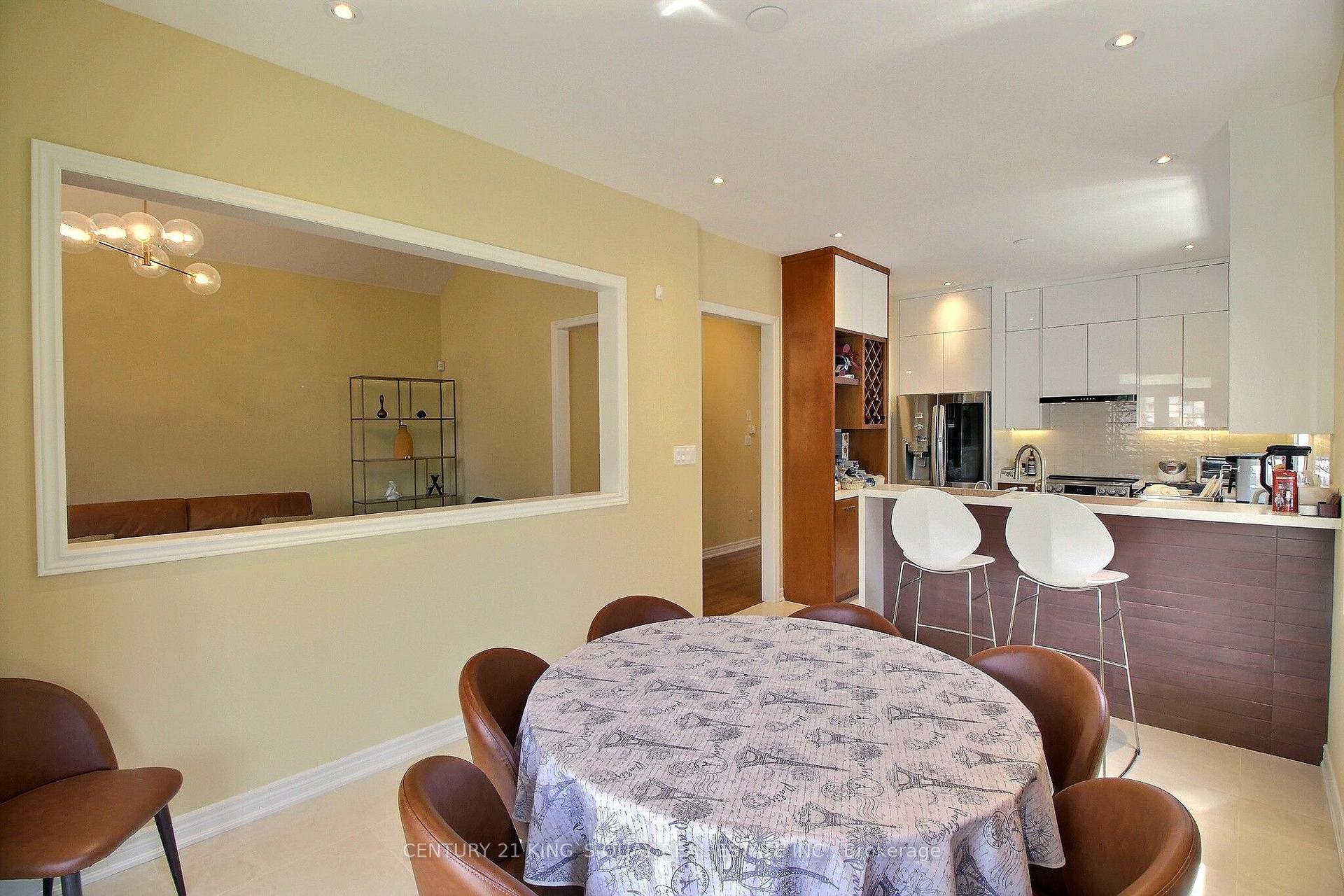 Photo 7 of 10 Coakwell Drive, Markham, Box Grove — HOMEH