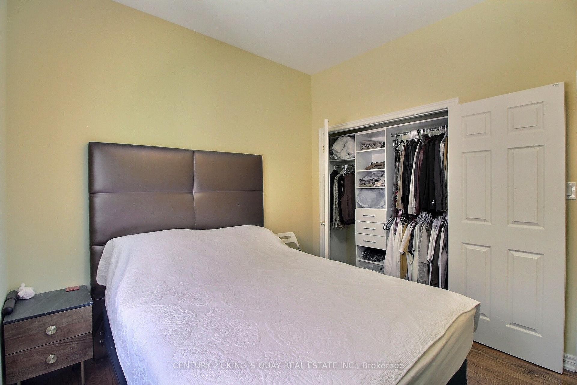 Photo 12 of 10 Coakwell Drive, Markham, Box Grove — HOMEH