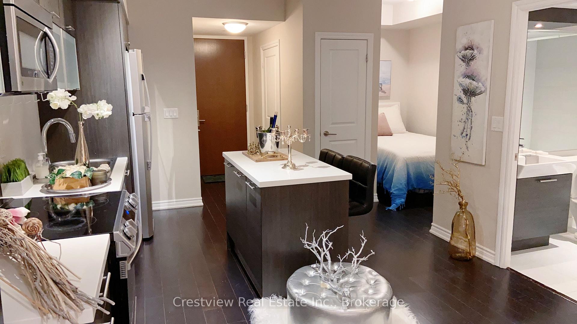 Photo 4 of Unit 4505, 386 Yonge Street, Toronto, Bay Street Corridor — HOMEH