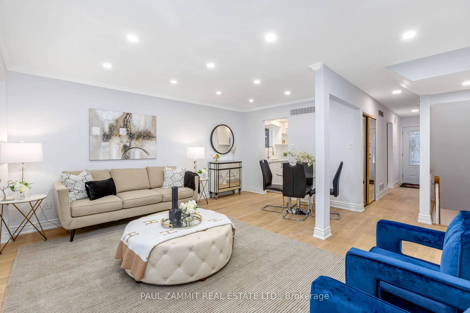 Photo 7 of 24 West Borough Street, Markham, Aileen-Willowbrook — HOMEH