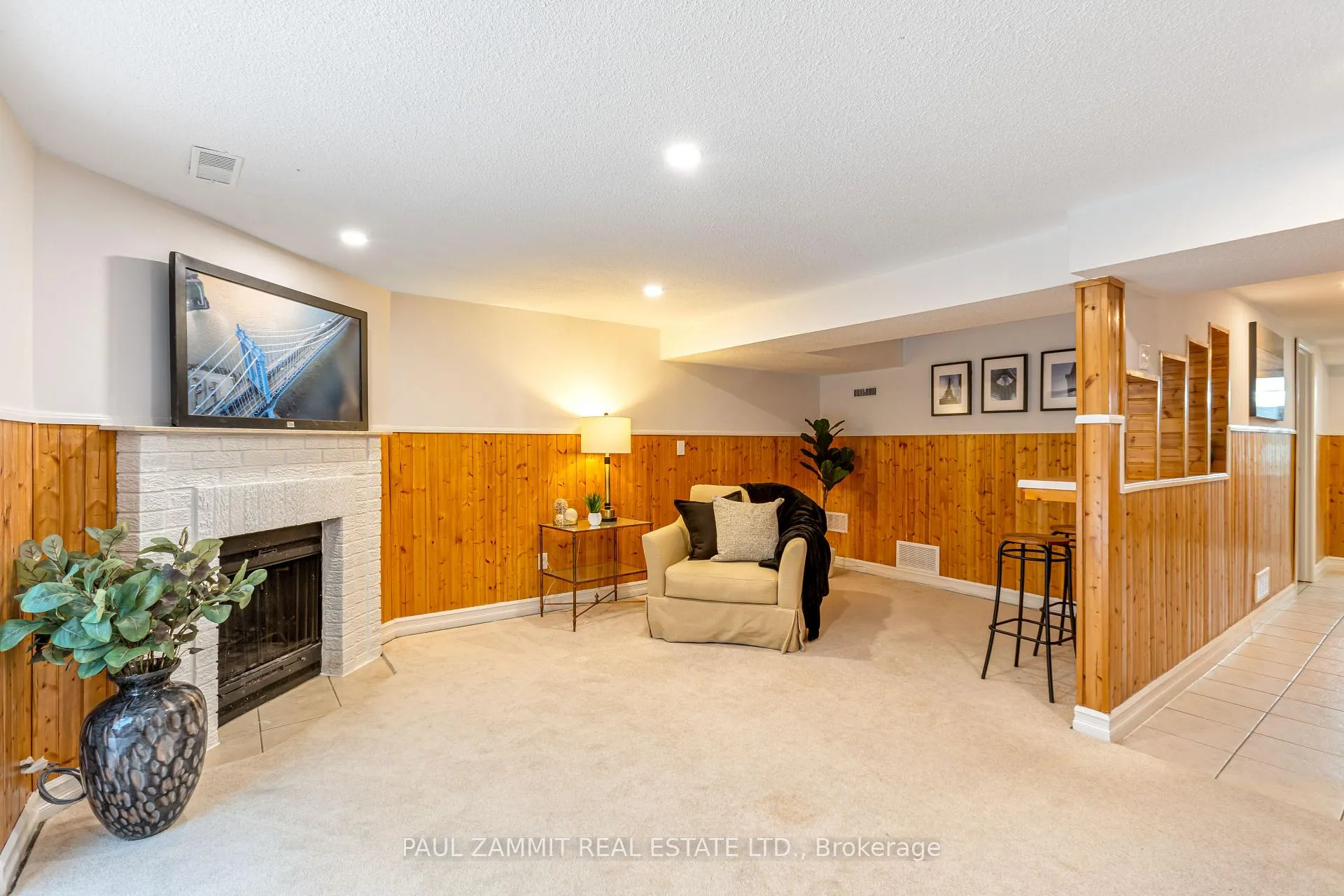 Photo 14 of 24 West Borough Street, Markham, Aileen-Willowbrook — HOMEH