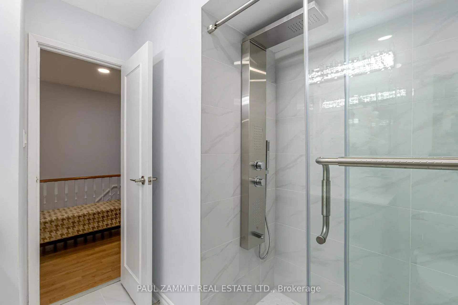 Photo 25 of 24 West Borough Street, Markham, Aileen-Willowbrook — HOMEH