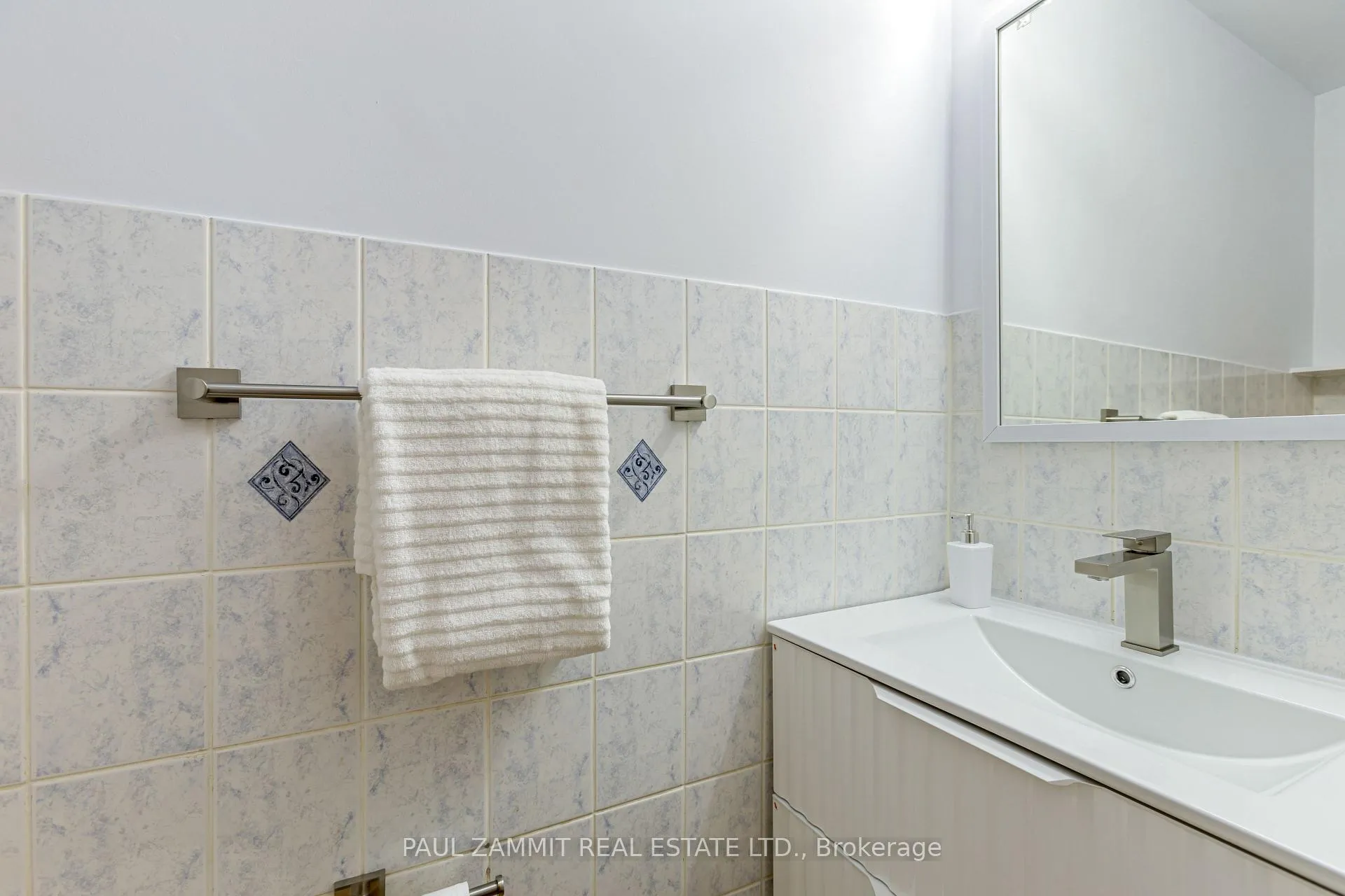 Photo 27 of 24 West Borough Street, Markham, Aileen-Willowbrook — HOMEH