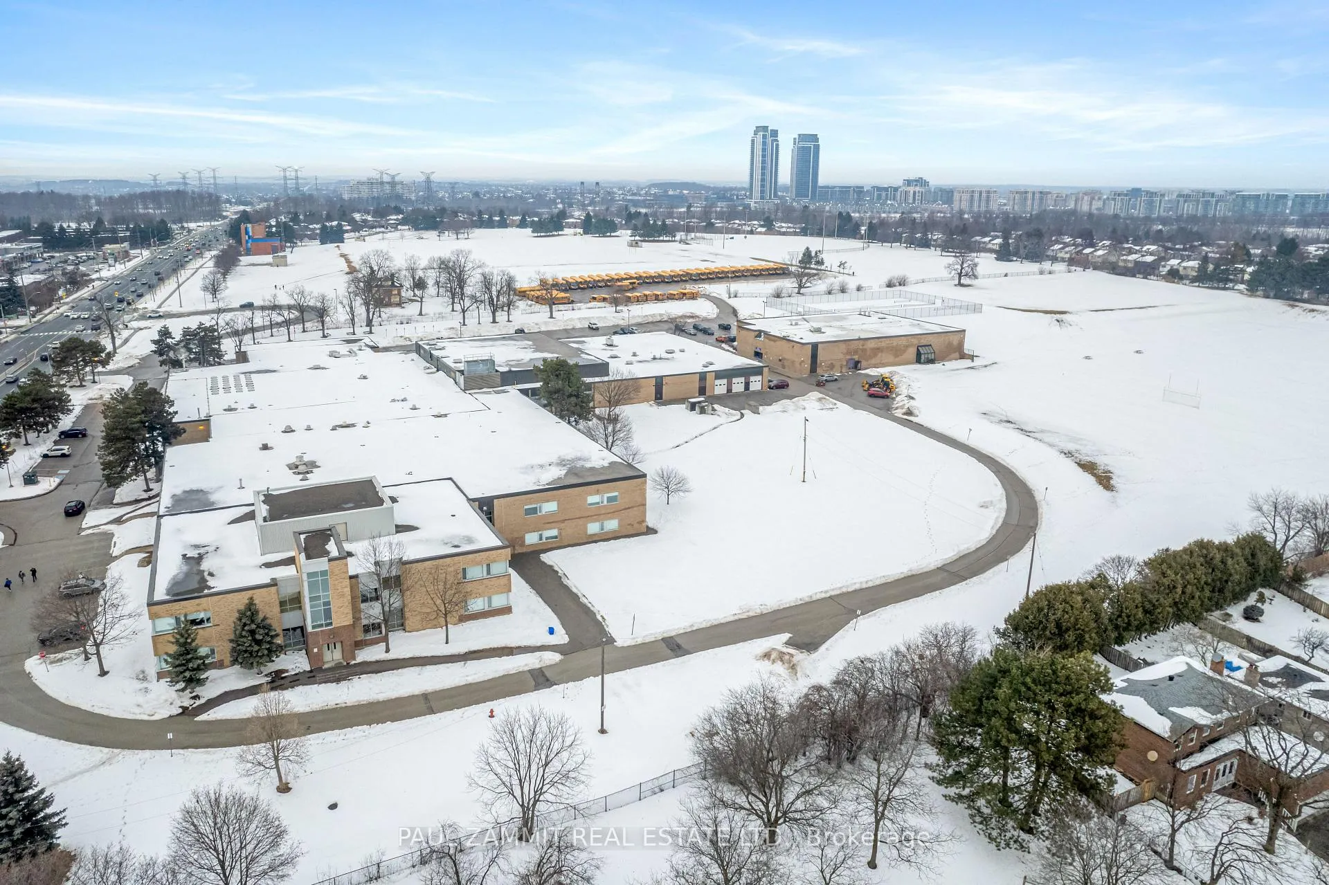Photo 33 of 24 West Borough Street, Markham, Aileen-Willowbrook — HOMEH