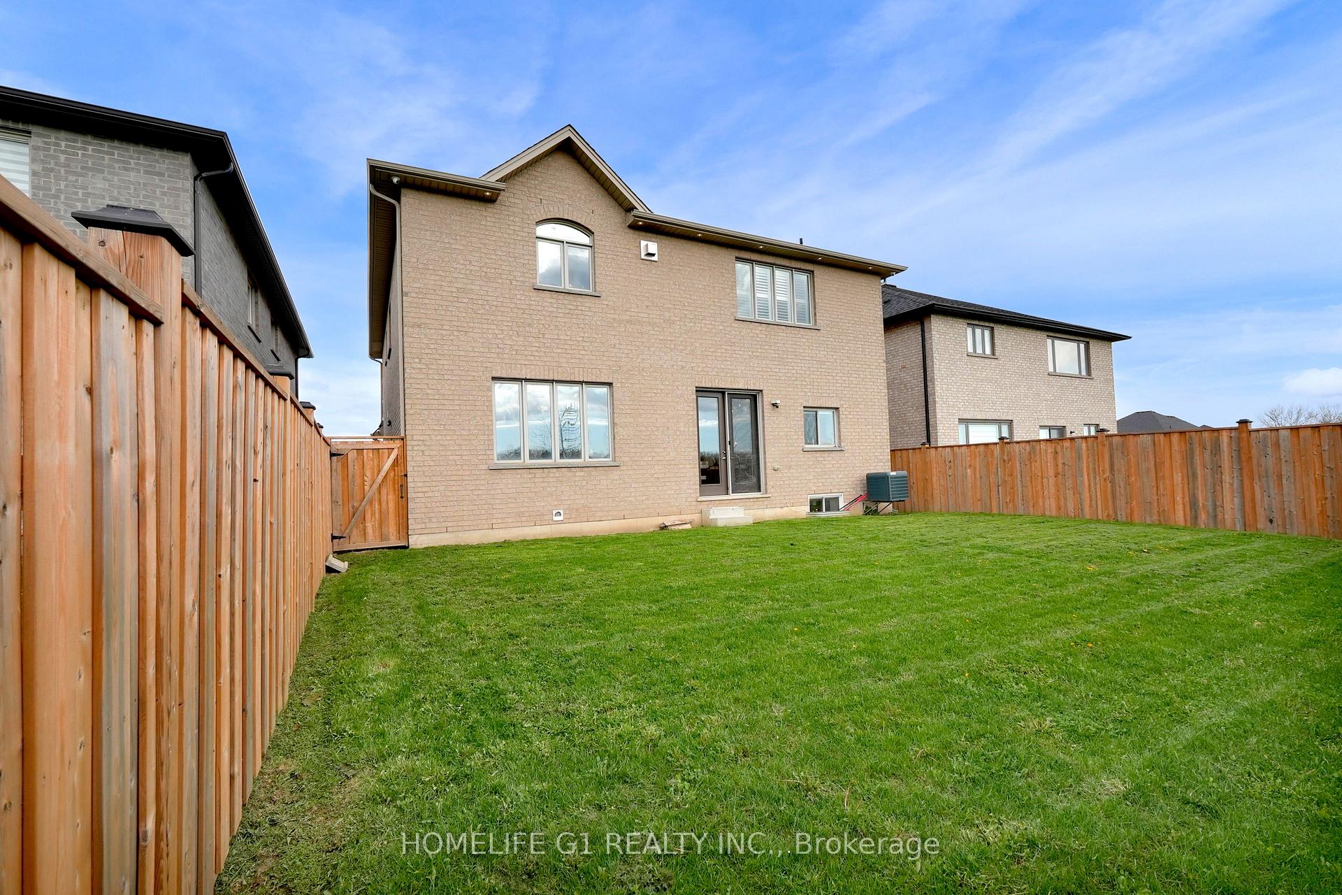 Photo 49 of 7 Riesling Court, Hamilton, Gershome — HOMEH