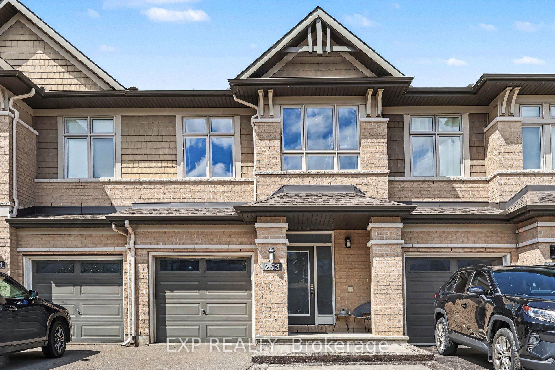 Photo 2 of 253 Shinleaf Crescent, Ottawa, Mer Bleue/Bradley Estates/Anderson Park — HOMEH