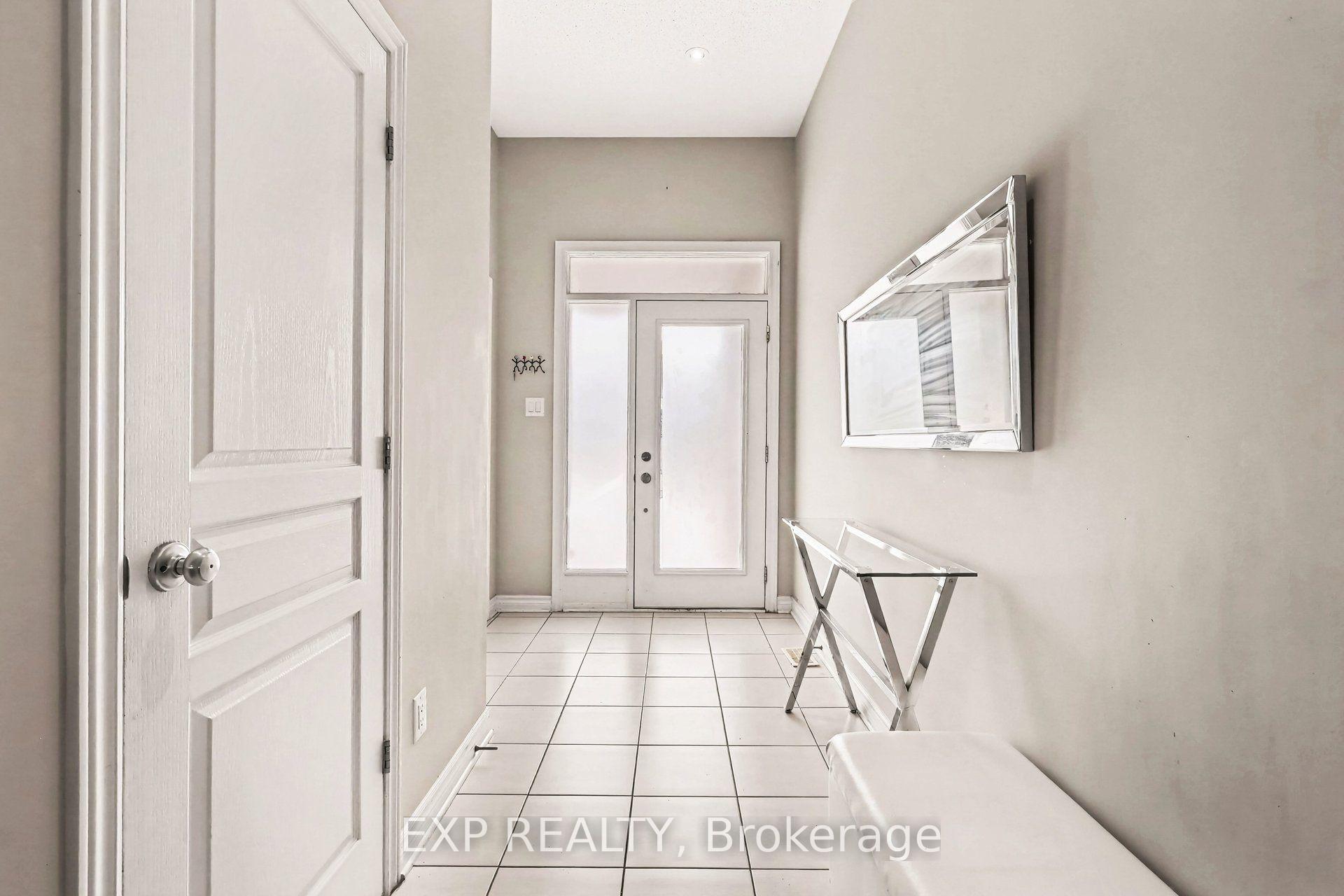 Photo 3 of 253 Shinleaf Crescent, Ottawa, Mer Bleue/Bradley Estates/Anderson Park — HOMEH
