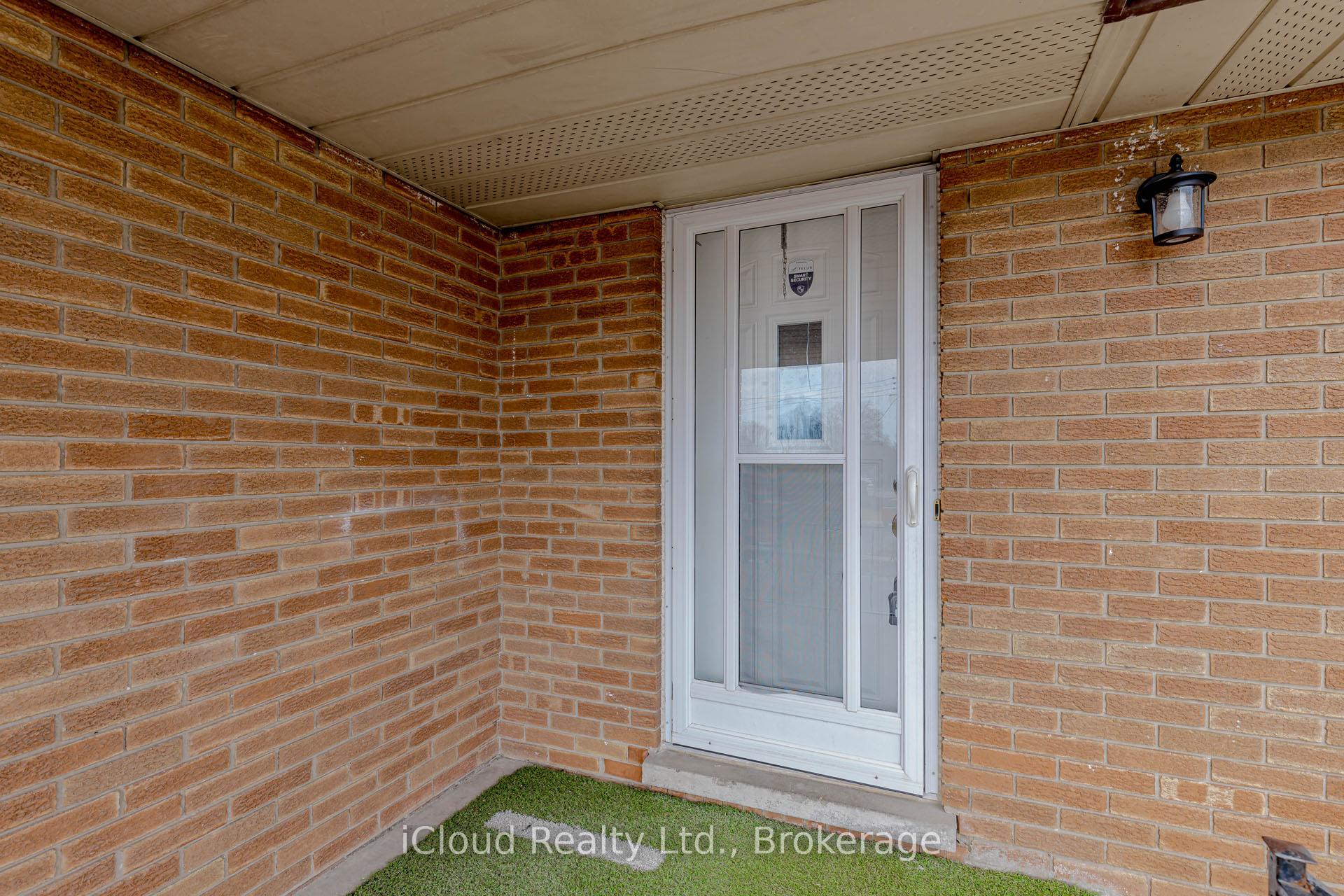 Photo 4 of 28 Hoffman Street, Kitchener, Southdale — HOMEH
