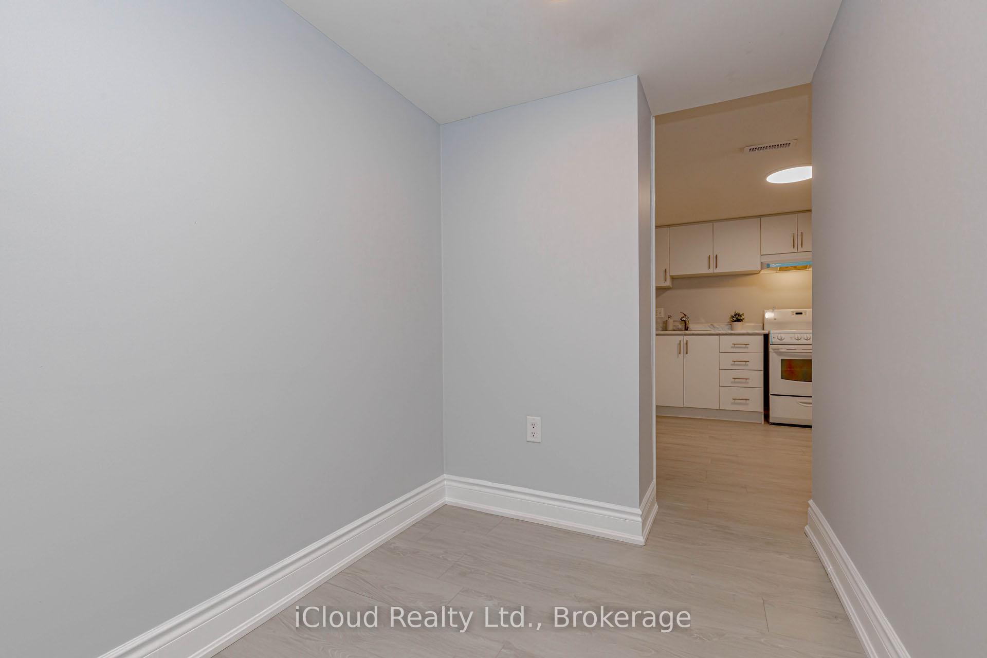 Photo 40 of 28 Hoffman Street, Kitchener, Southdale — HOMEH