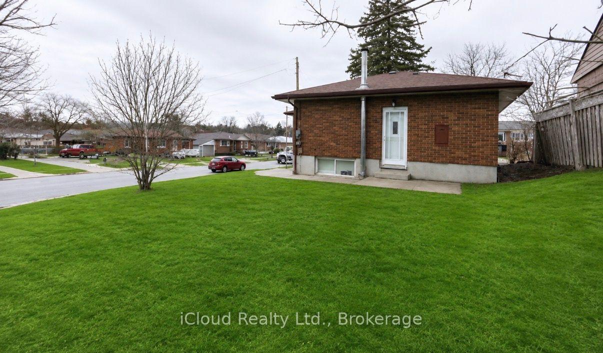 Photo 46 of 28 Hoffman Street, Kitchener, Southdale — HOMEH