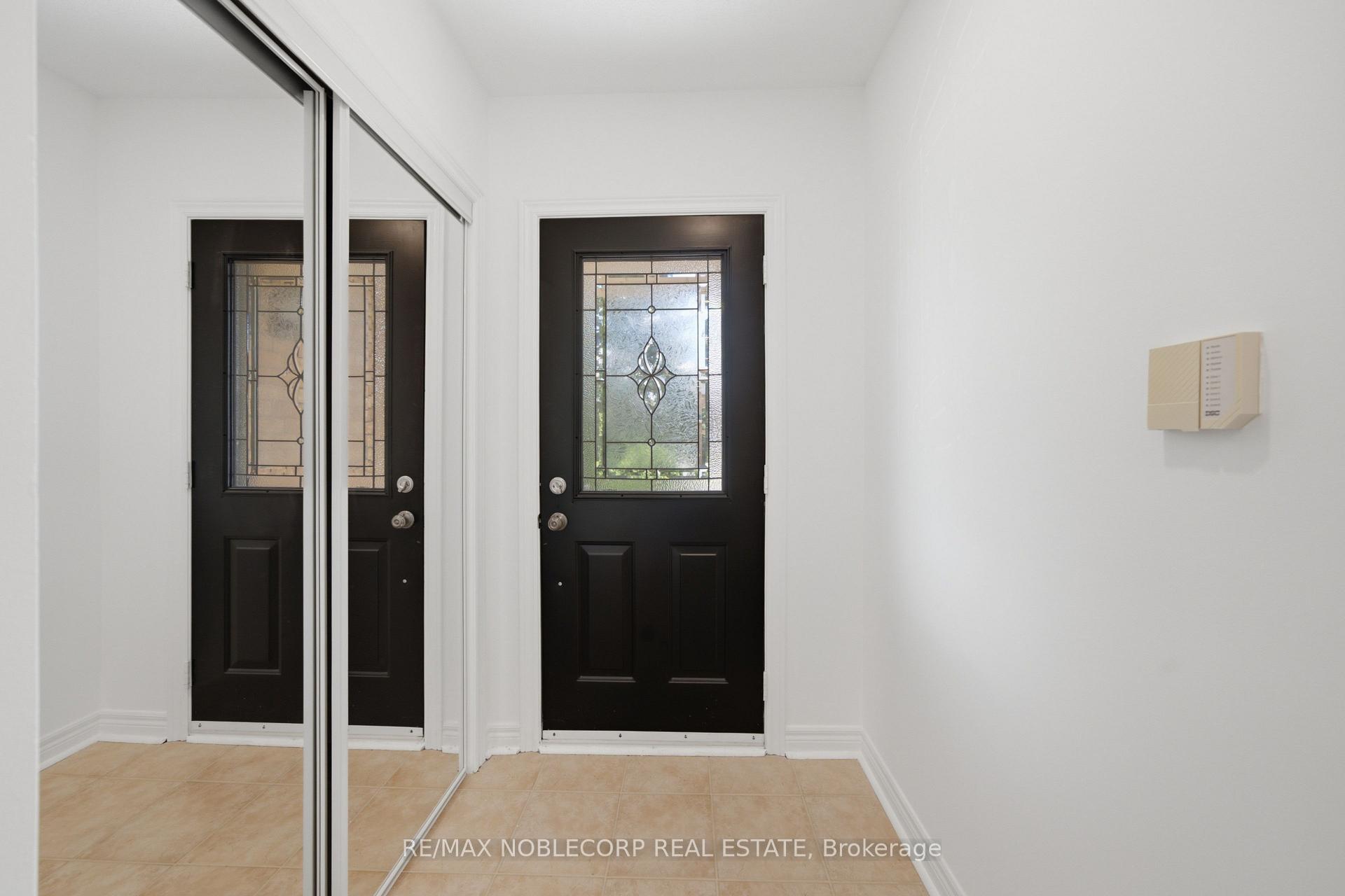 Photo 6 of 22 Carriage House Road, Caledon, Bolton East — HOMEH