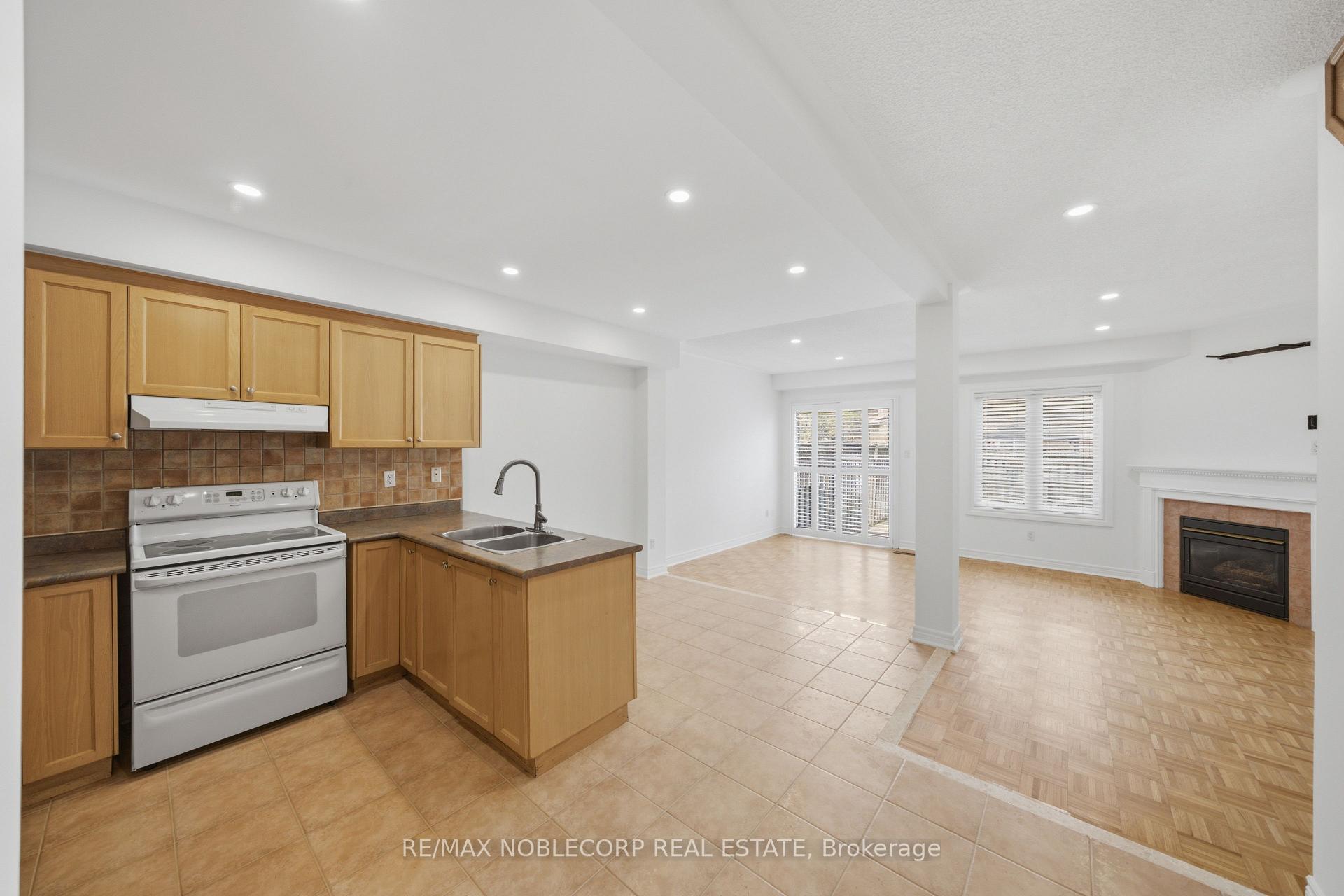 Photo 10 of 22 Carriage House Road, Caledon, Bolton East — HOMEH
