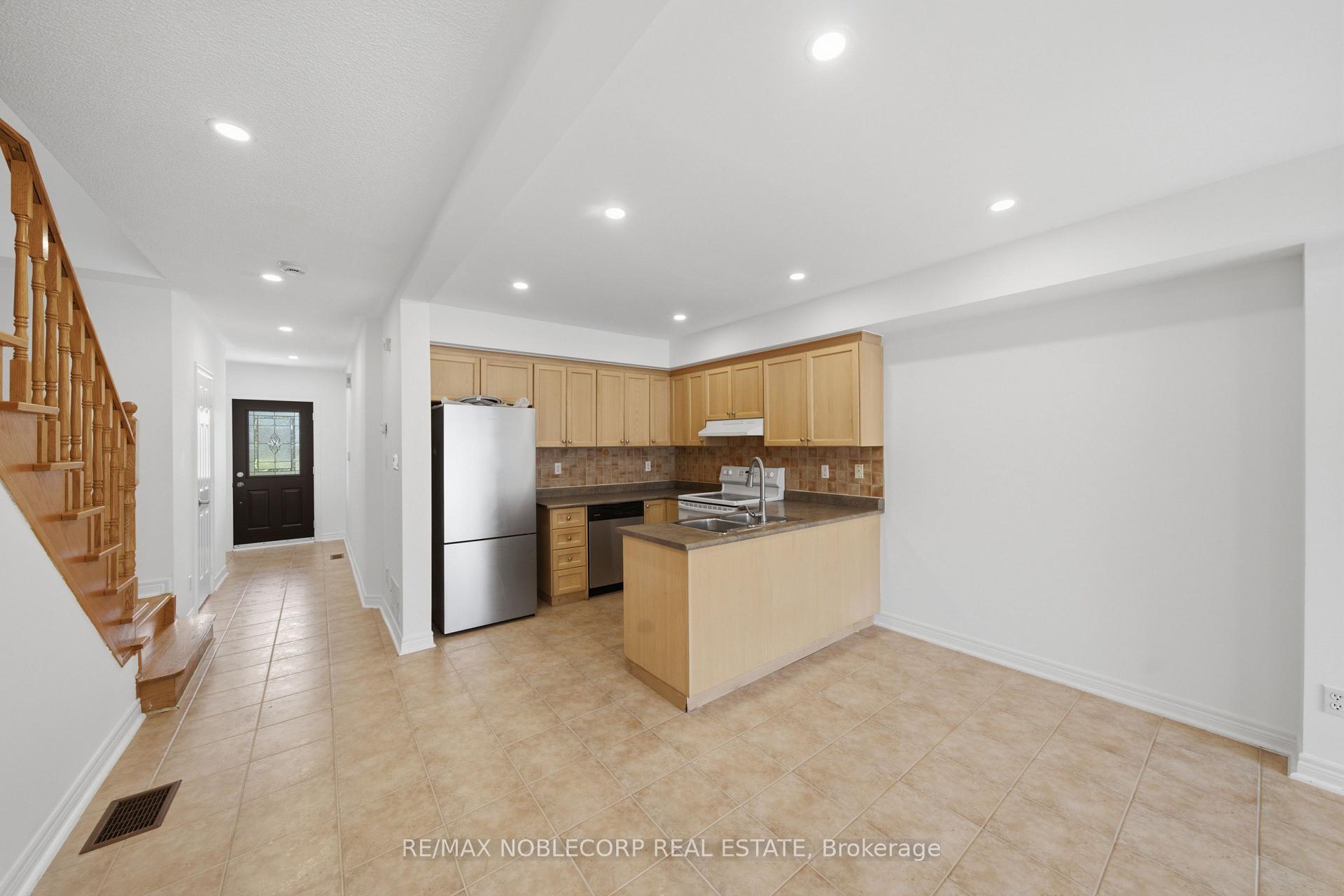 Photo 16 of 22 Carriage House Road, Caledon, Bolton East — HOMEH