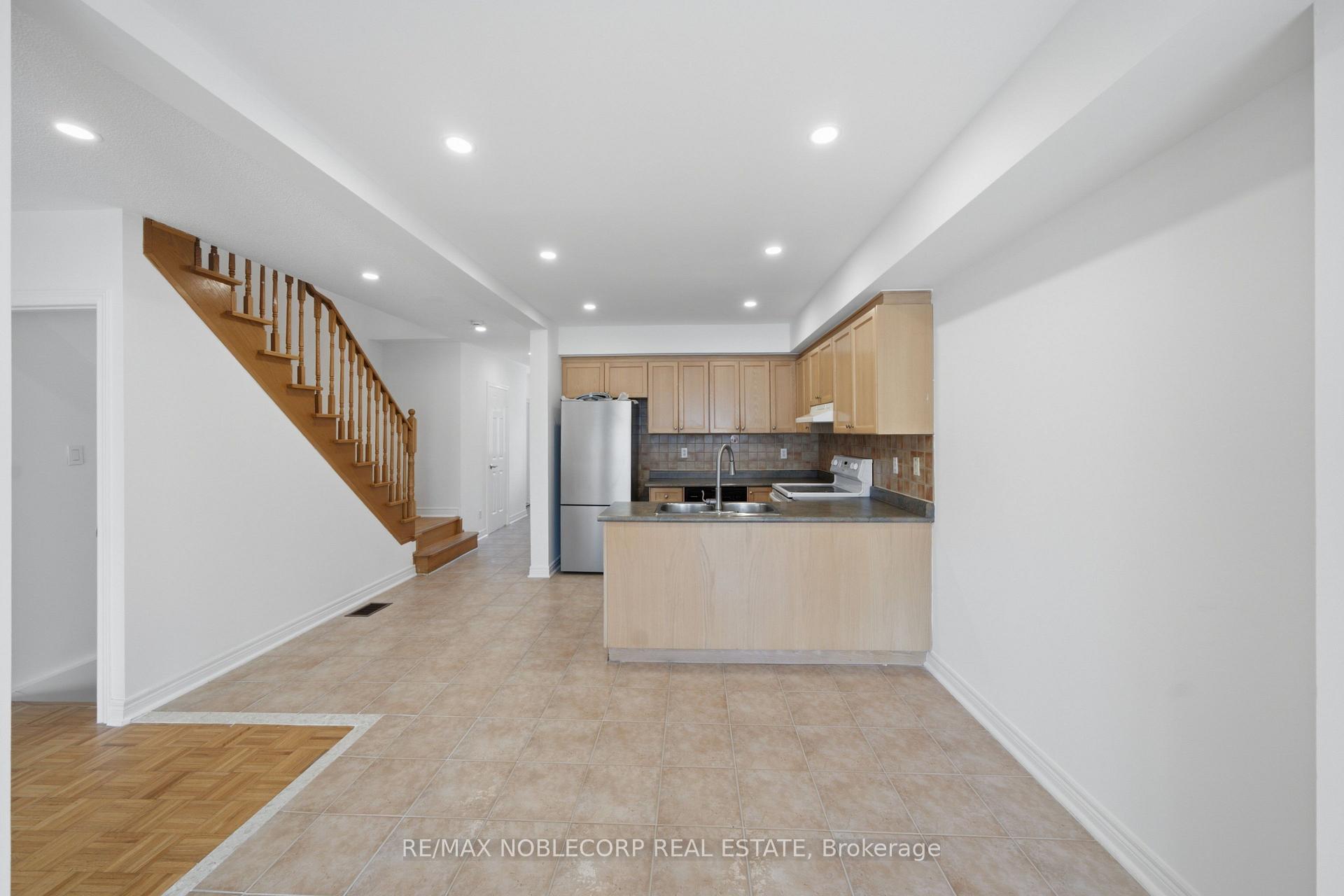 Photo 17 of 22 Carriage House Road, Caledon, Bolton East — HOMEH