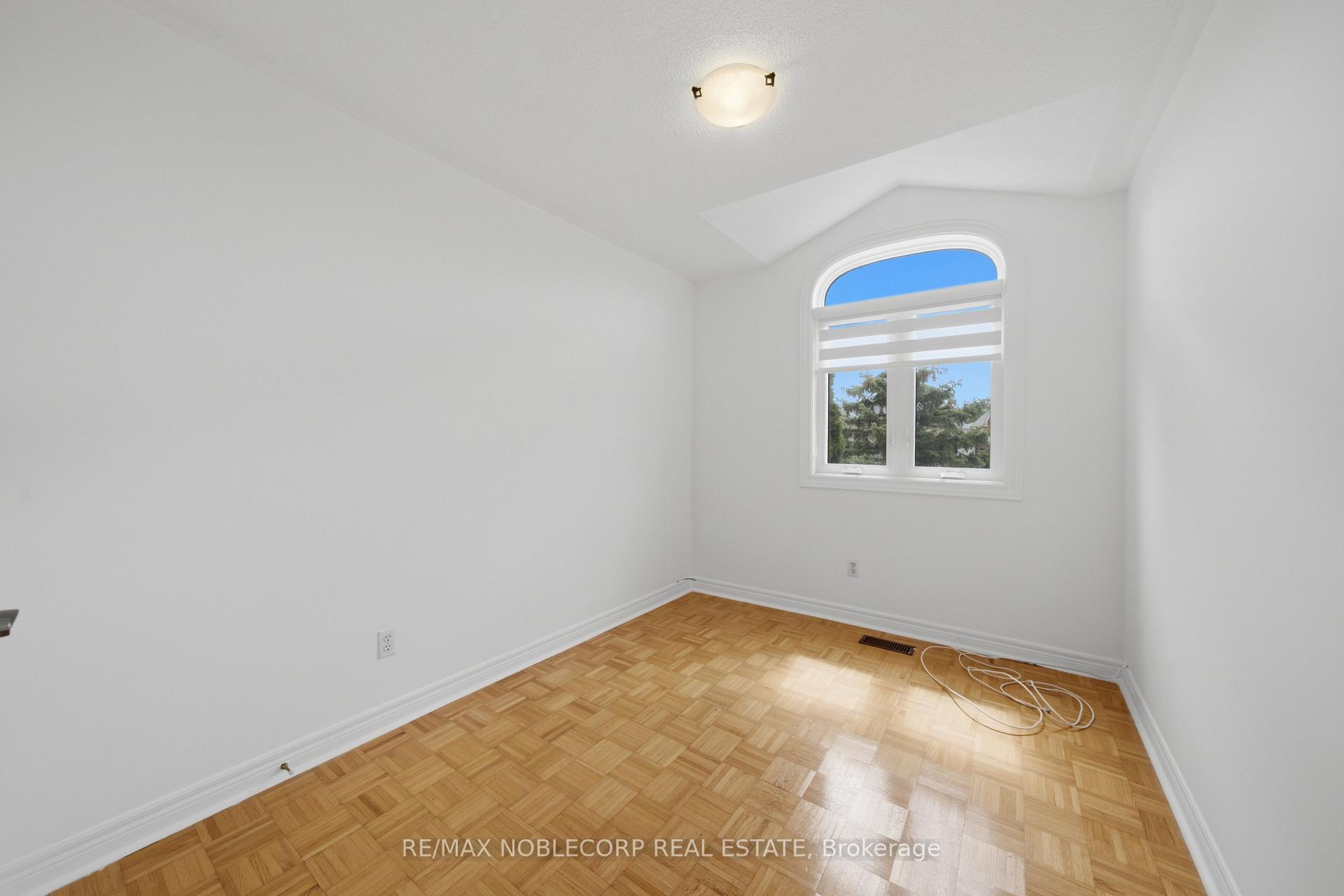 Photo 34 of 22 Carriage House Road, Caledon, Bolton East — HOMEH