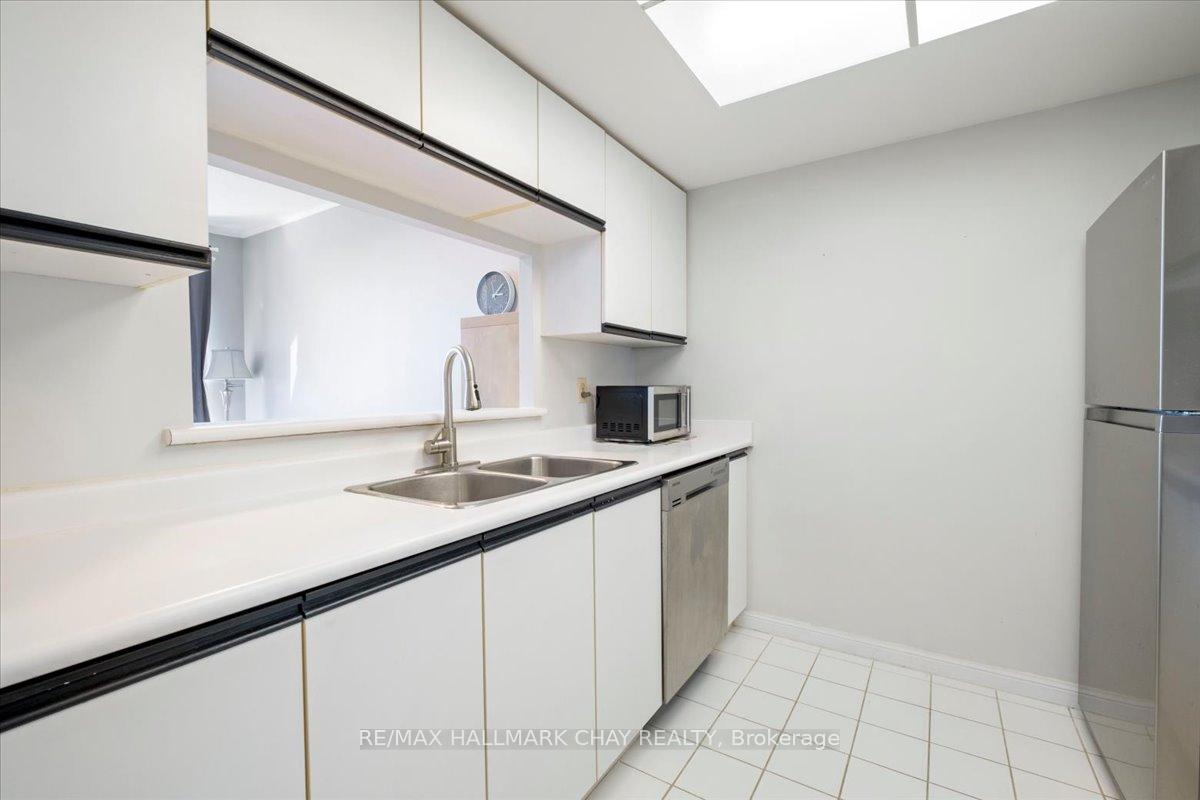 Photo 13 of Unit 1506, 65 Ellen Street, Barrie, City Centre — HOMEH