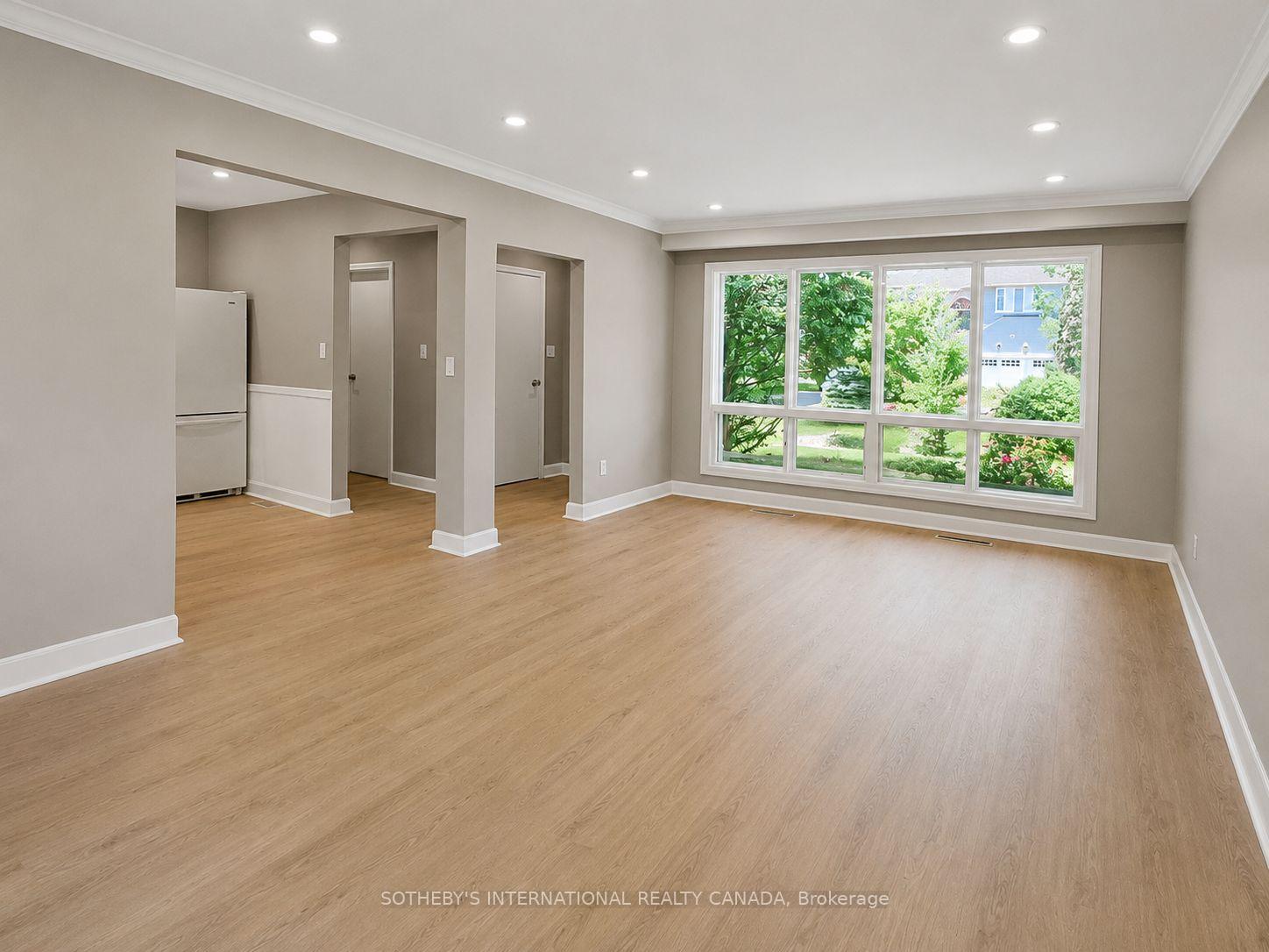 Photo 5 of 9 Lloydminster Crescent, North York, Newtonbrook East — HOMEH