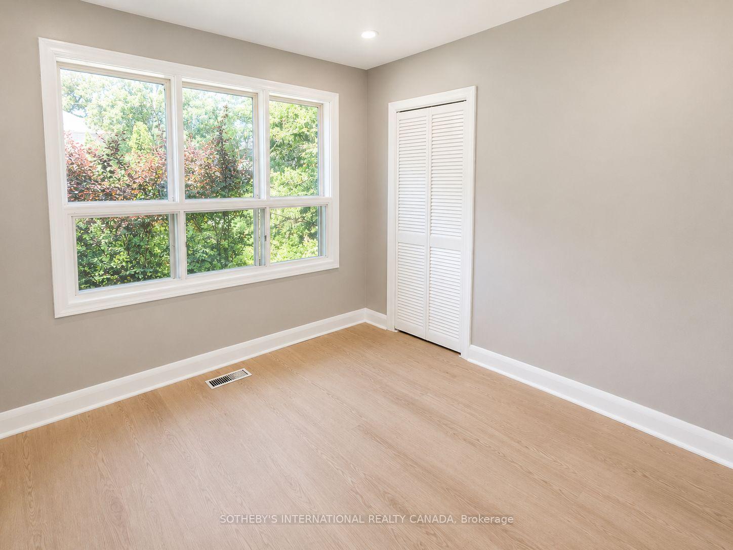 Photo 10 of 9 Lloydminster Crescent, North York, Newtonbrook East — HOMEH