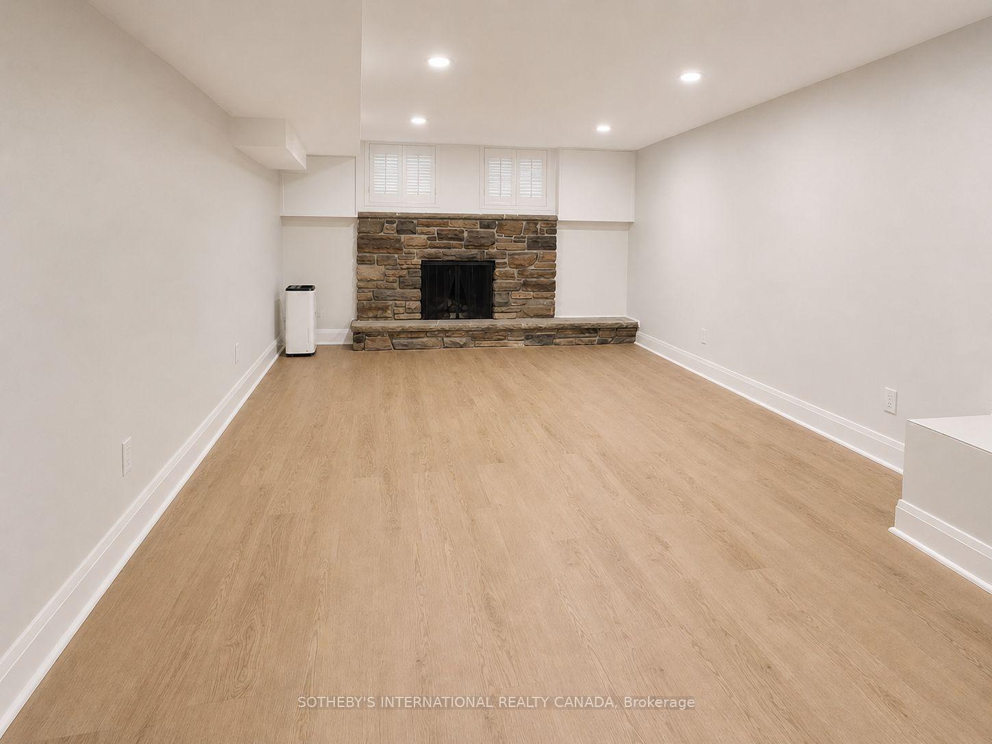 Photo 14 of 9 Lloydminster Crescent, North York, Newtonbrook East — HOMEH