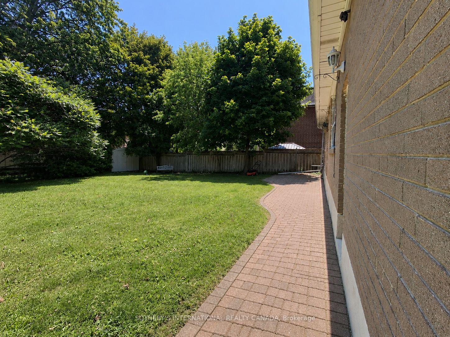 Photo 22 of 9 Lloydminster Crescent, North York, Newtonbrook East — HOMEH