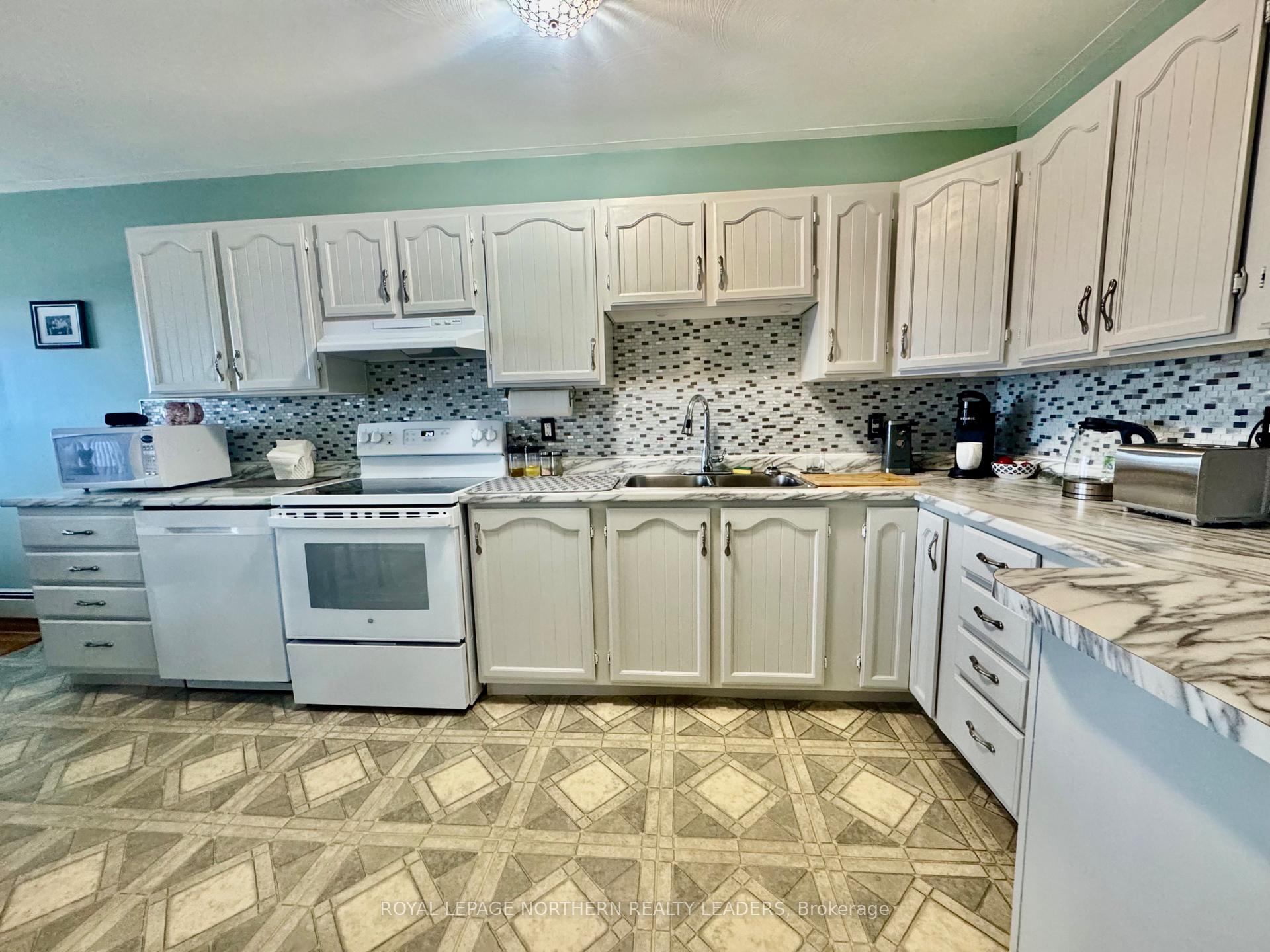 Photo 2 of 379 Lonergan Boulevard, Timmins, TNW - Riverpark — HOMEH