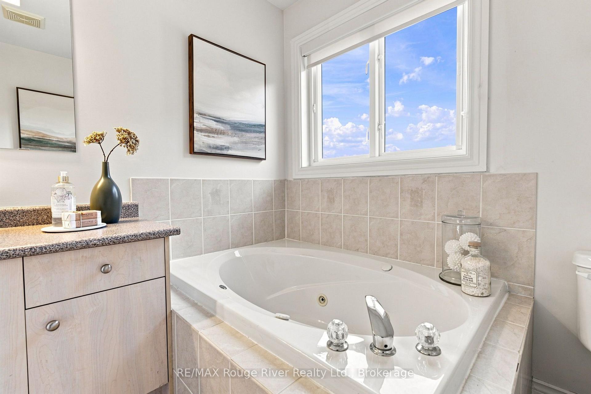 Photo 25 of 14 Tormina Boulevard, Whitby, Taunton North — HOMEH