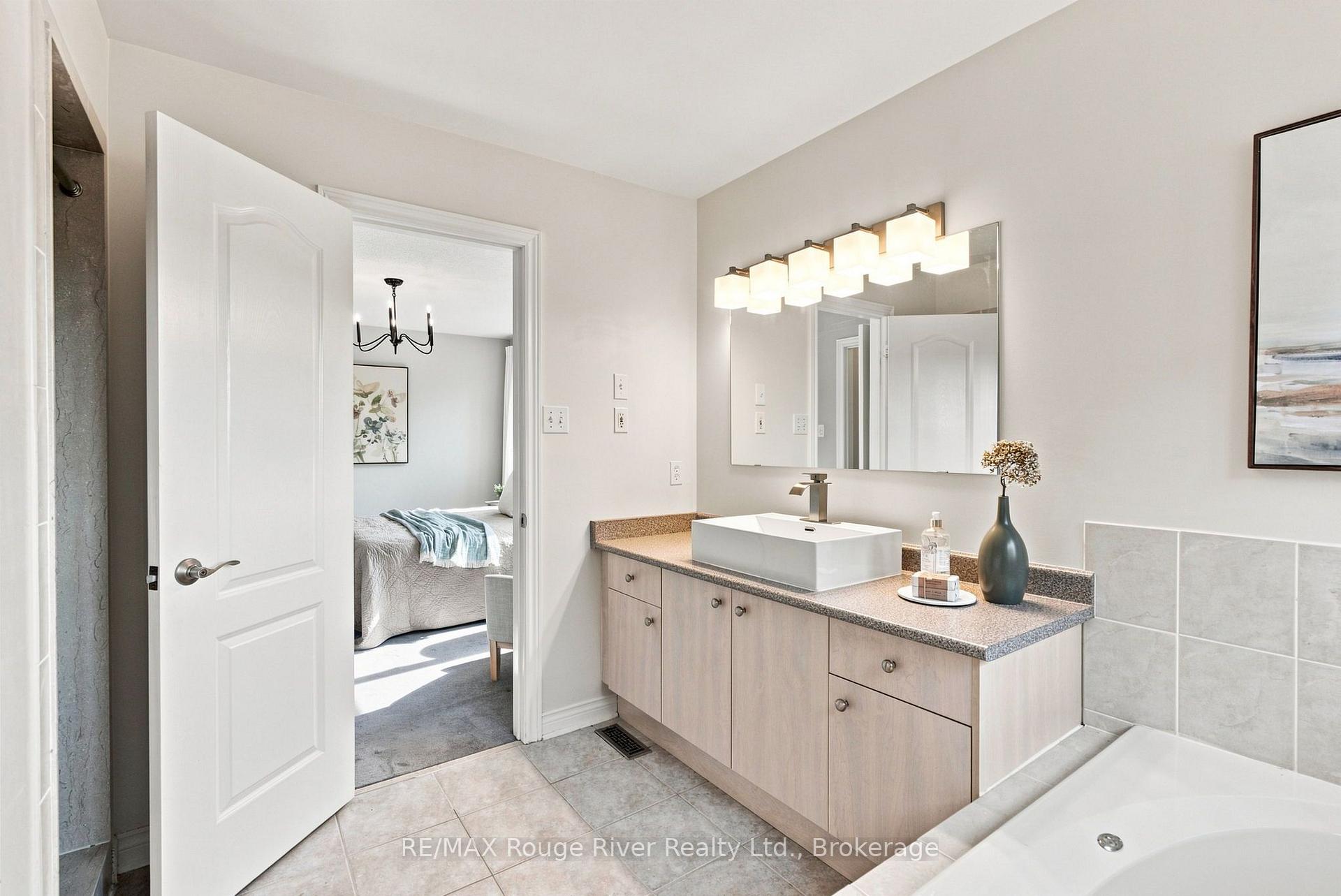 Photo 28 of 14 Tormina Boulevard, Whitby, Taunton North — HOMEH