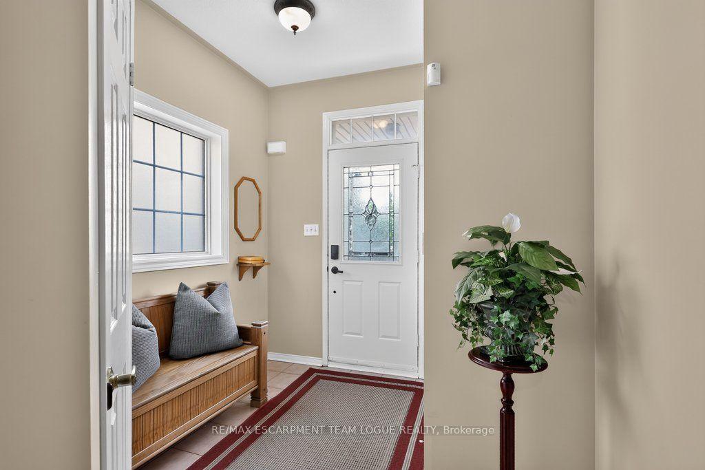 Photo 7 of 2391 Dalebrook Drive, Oakville, Wedgewood Creek — HOMEH