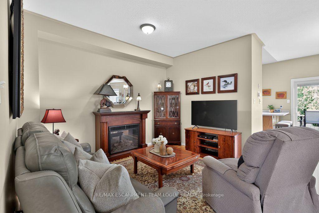 Photo 8 of 2391 Dalebrook Drive, Oakville, Wedgewood Creek — HOMEH