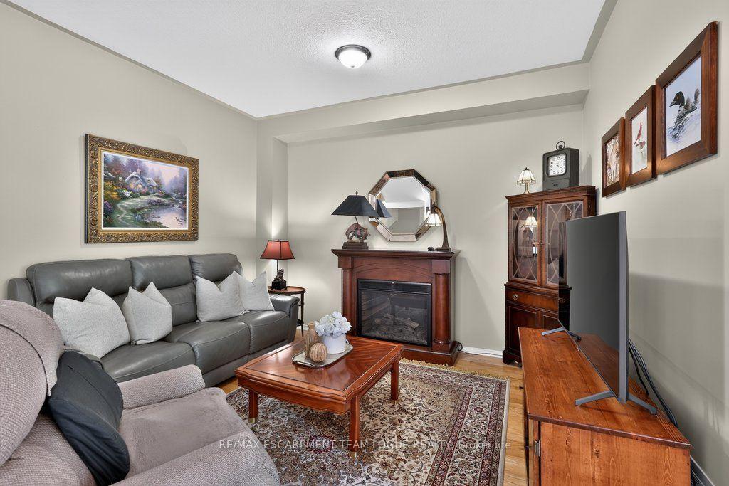 Photo 9 of 2391 Dalebrook Drive, Oakville, Wedgewood Creek — HOMEH