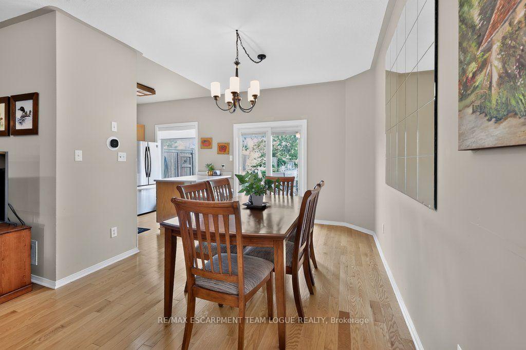 Photo 13 of 2391 Dalebrook Drive, Oakville, Wedgewood Creek — HOMEH