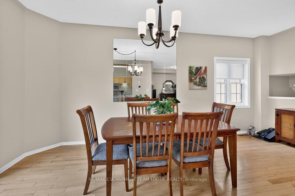 Photo 14 of 2391 Dalebrook Drive, Oakville, Wedgewood Creek — HOMEH