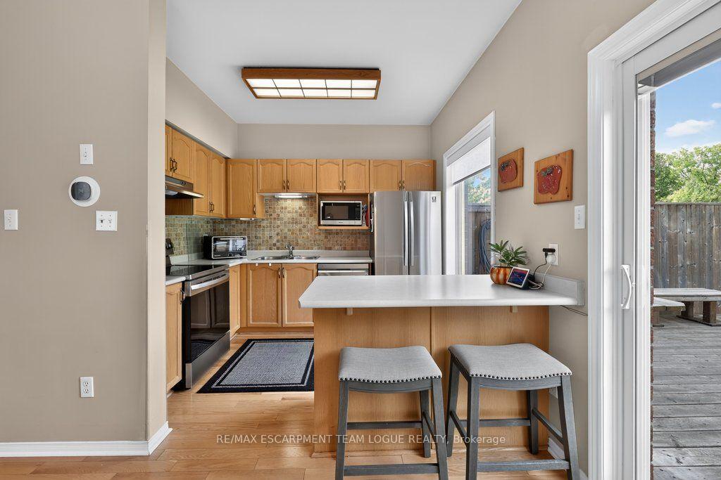 Photo 16 of 2391 Dalebrook Drive, Oakville, Wedgewood Creek — HOMEH