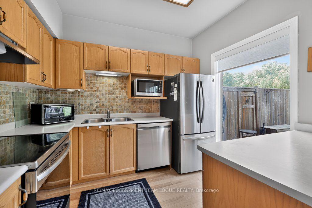 Photo 17 of 2391 Dalebrook Drive, Oakville, Wedgewood Creek — HOMEH