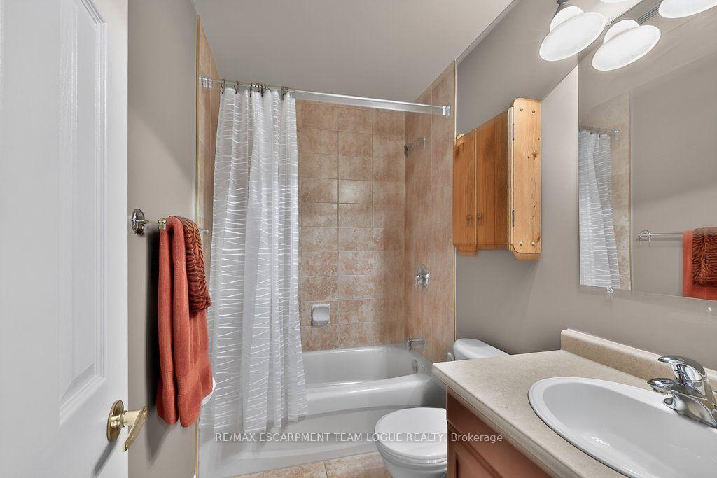 Photo 28 of 2391 Dalebrook Drive, Oakville, Wedgewood Creek — HOMEH