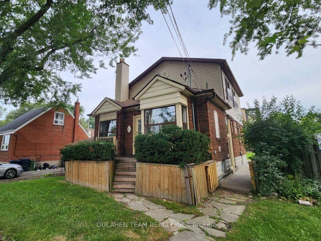 Photo of 40 Finch Avenue W