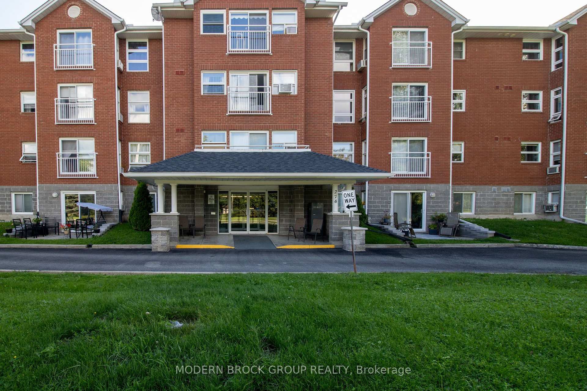 Photo 2 of Unit 201, 274 Ormond Street, Brockville, Brockville — HOMEH