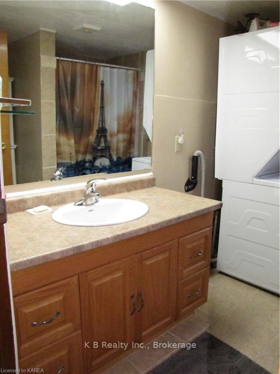 Photo 12 of 36 Worthington Way, Kingston, Rideau — HOMEH